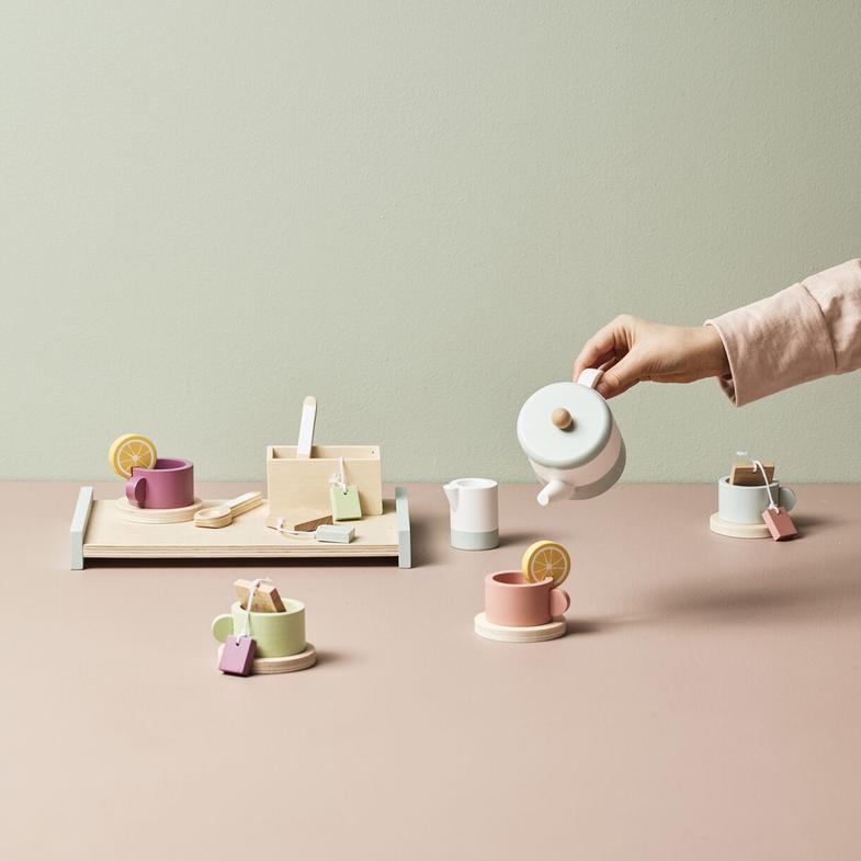 wotoyd Theeservies van hout, Montessori educatief dinerservies voor thee-feestjes en rollenspellen, keukenspeelgoed, cadeau voor meisjes, kinderen, 3, 4, 5, 6 jaar, kerstcadeaus